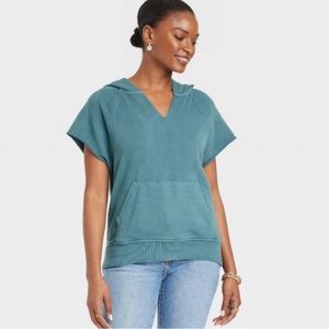 Universal Thread Women’s Blue Short Sleeve Hoodie